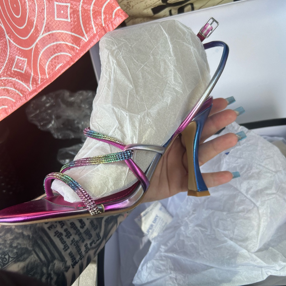 NINE WEST HEELS *NEVER WORN*